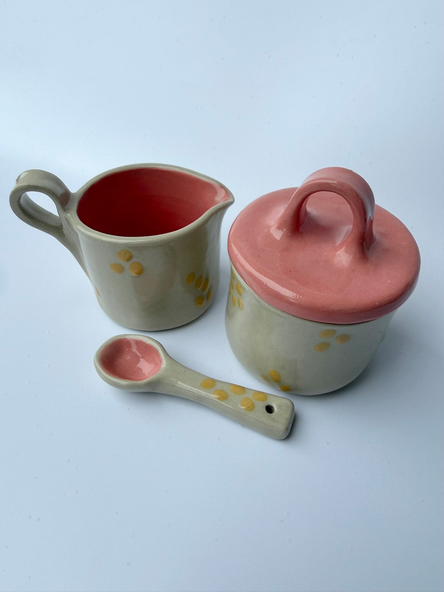 Zuckerdose und Milchkännchen gelb pink