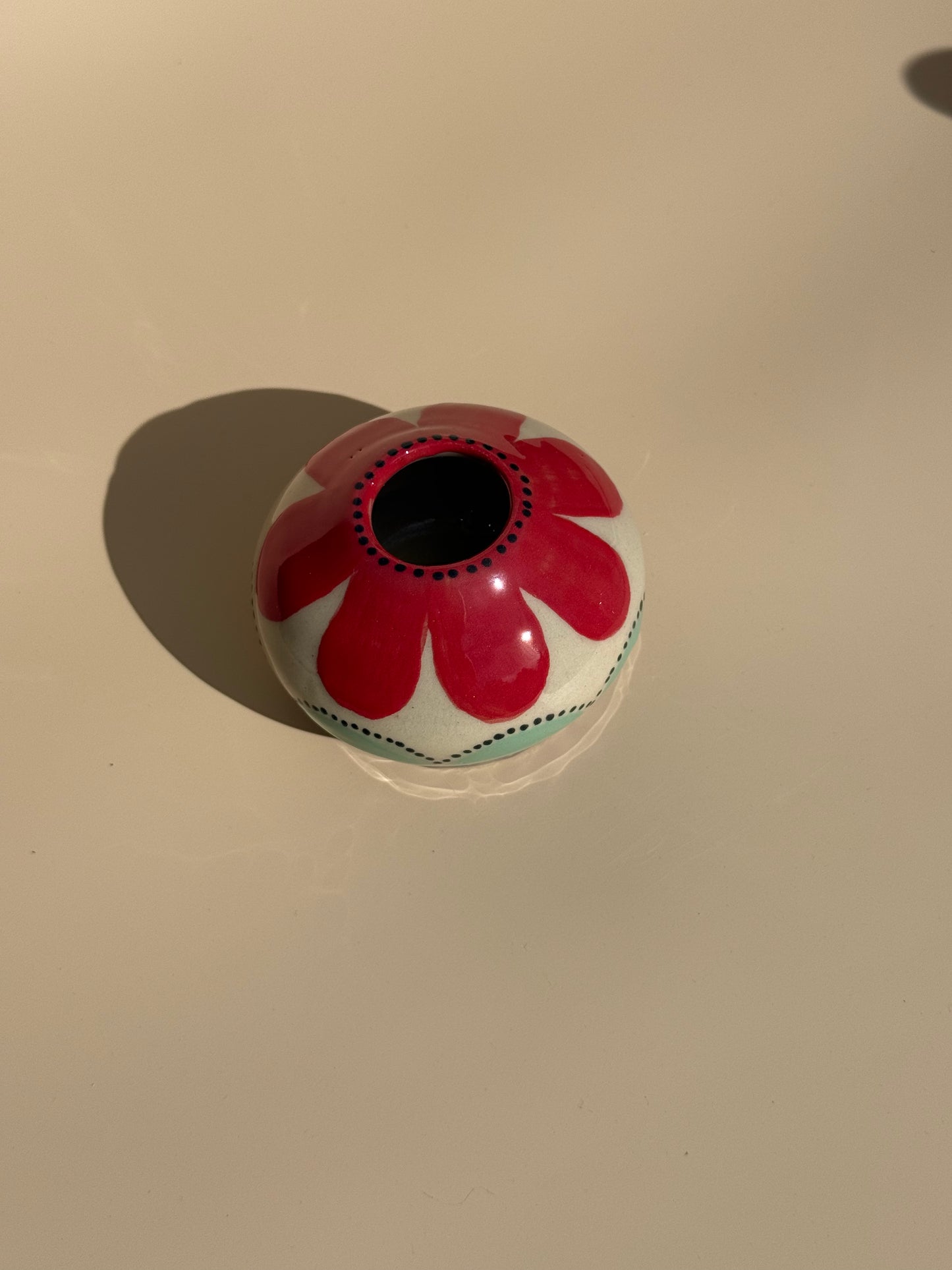 Vase Krug und kleine Kugel Flower
