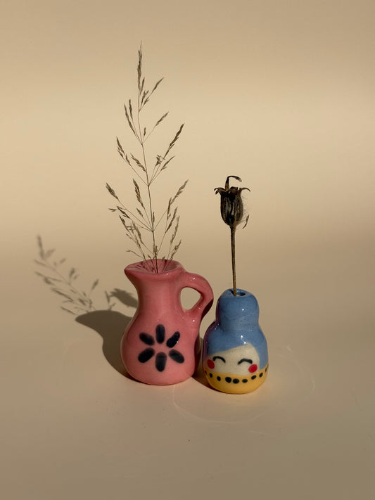 Minivasen Frau Blau und pinker Krug