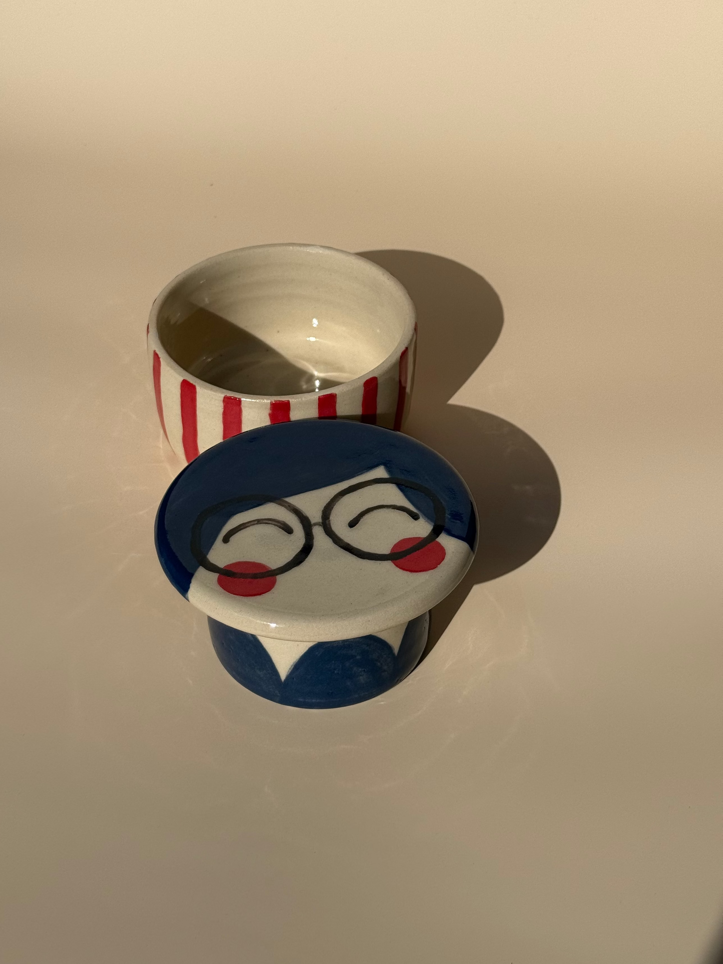 Butterdose Frau Butta