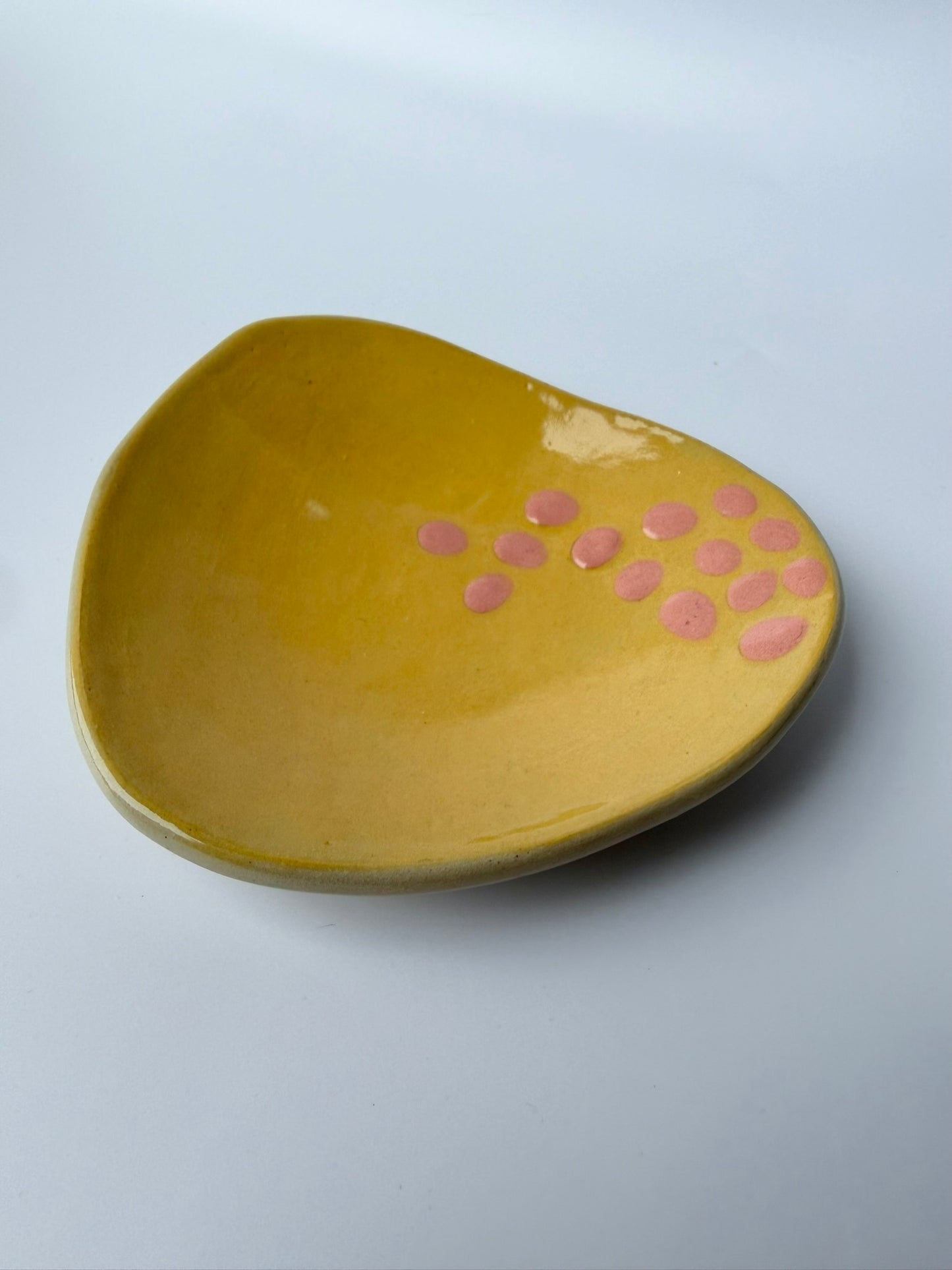 Organische Dekoschale pink gelb