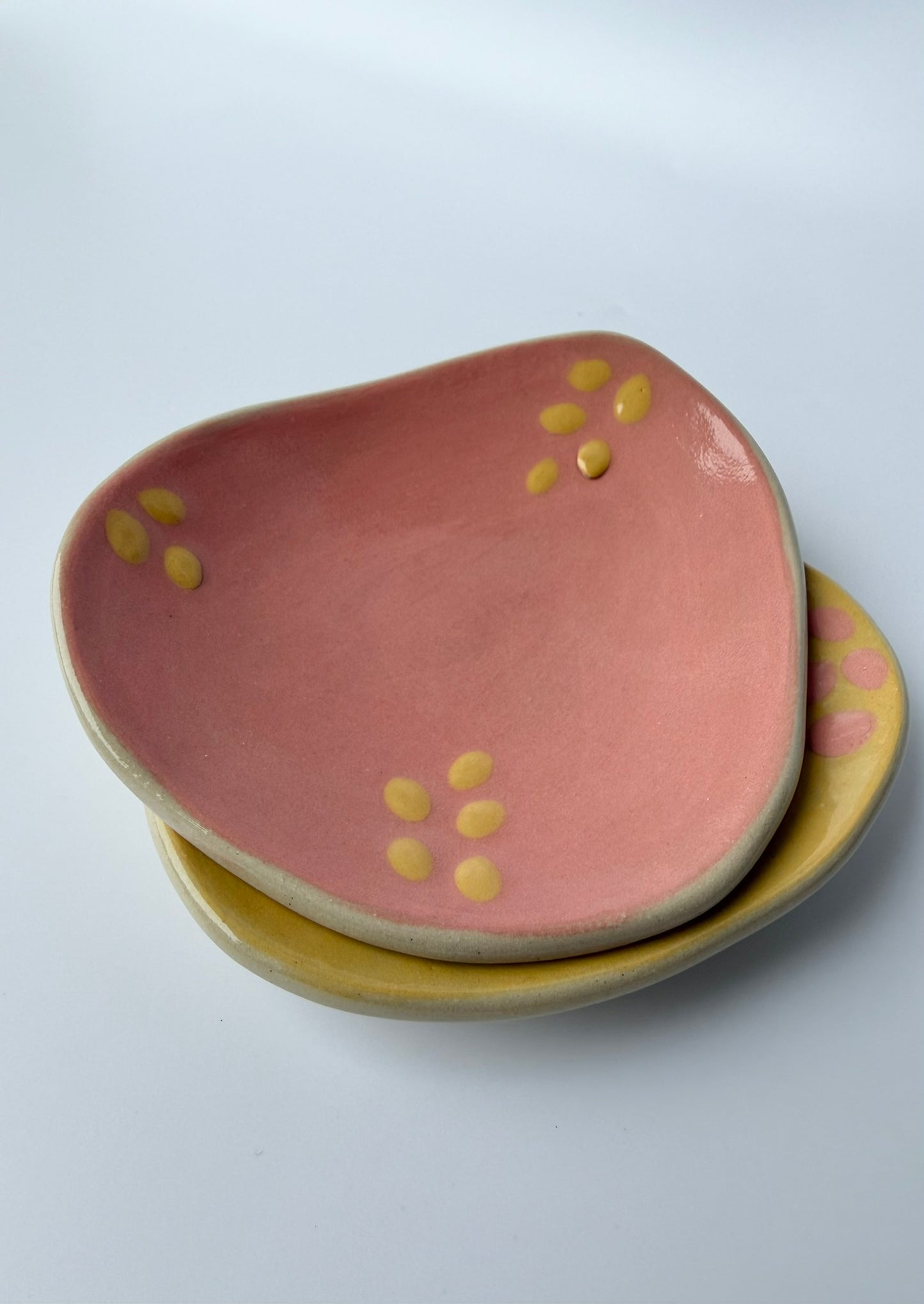 Organische Dekoschale pink gelb