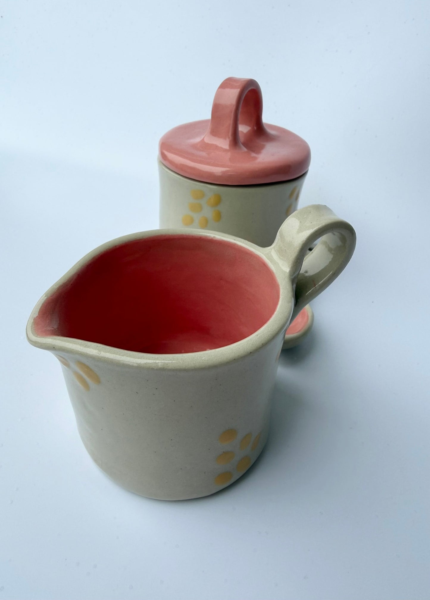 Zuckerdose und Milchkännchen gelb pink