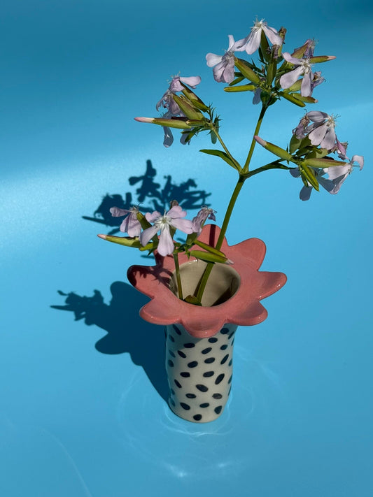 Vase Kugel und Vase Blume